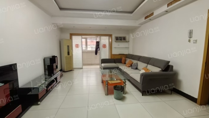 华阳公寓 南北通透大三居户型 带装修-客厅