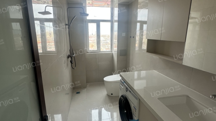 富景华庭 3室2厅 南 北-卫生间