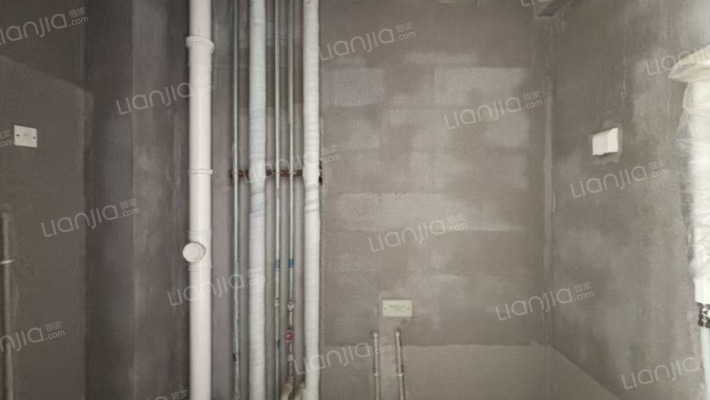 房子格局户型方正    采光没有遮挡   交通便利-卫生间B