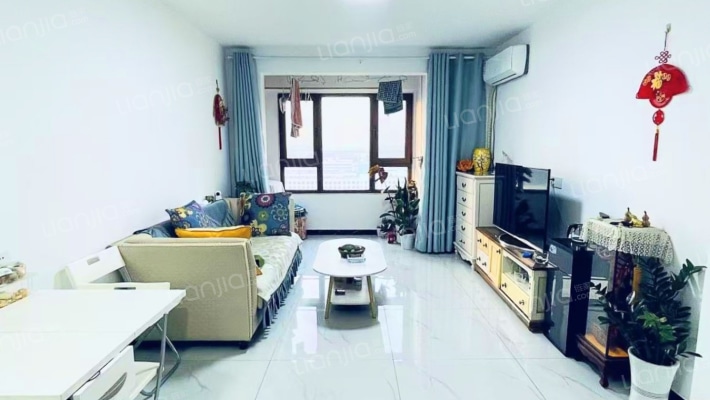 南北通透三居室 精装修 采光视野好 配套齐全-客厅