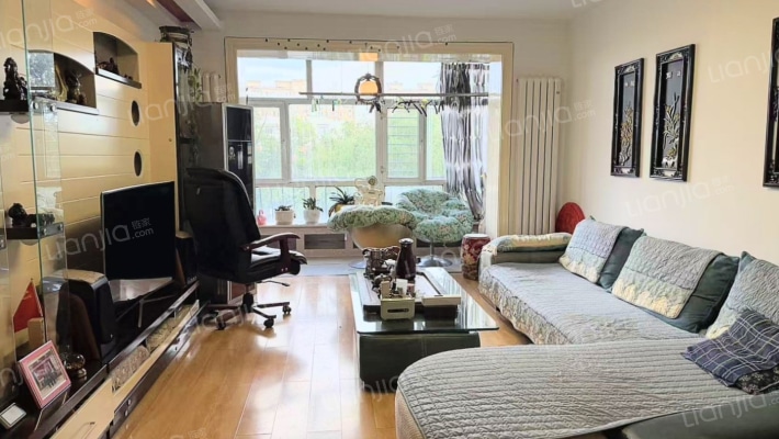 哈飞东平小区二手房实景图