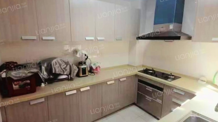 爱丁堡南入户，大院子，精装修品牌家具家电，证满-厨房