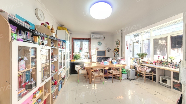 朗家胡同24号院二手房实景图