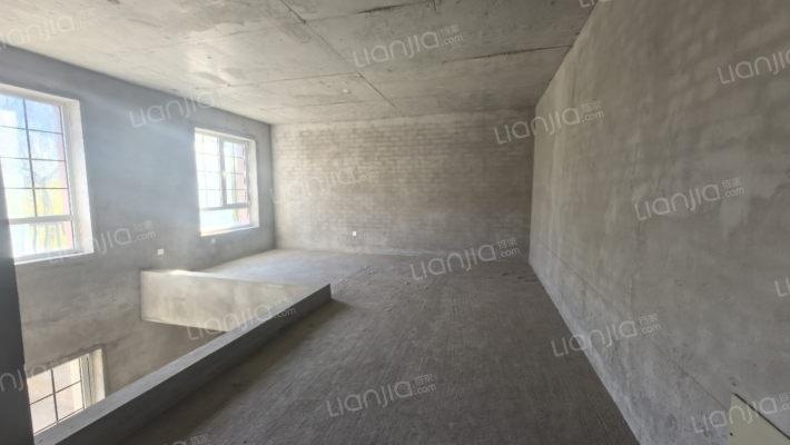 联排类独栋，南北通透，格局好，带院子-卧室C