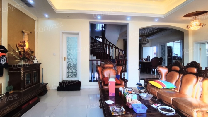 纯翠领域二手房实景图