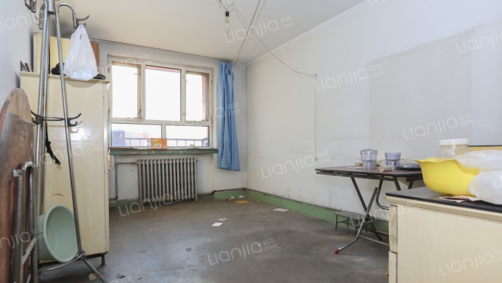 杨家坟家属楼二手房实景图