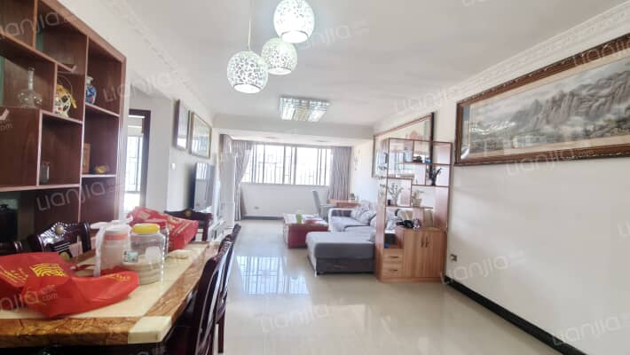 阳光左岸二手房实景图