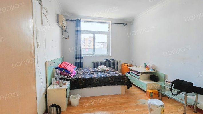 重建里二手房实景图