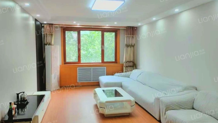 新一代小区B区二手房实景图