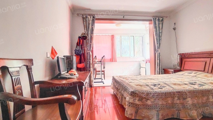 百合春天二手房实景图