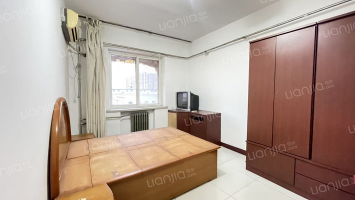 物探小区  集中供暖  交通方便-卧室B