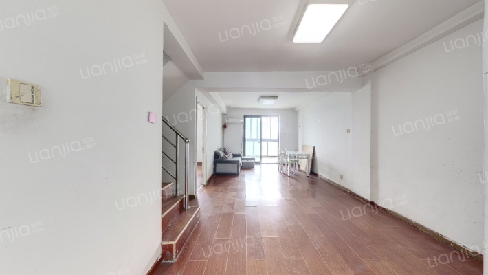 名城湖左岸二手房实景图