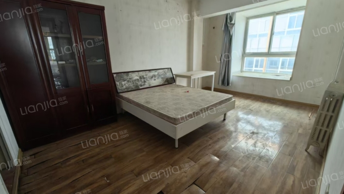 范阳路沿线  集中供暖 跃层 有大露台 视野好-卧室E