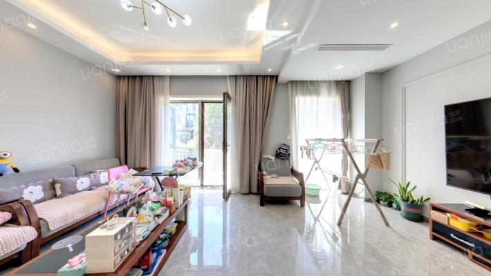 珠江萨尔斯郡二手房实景图