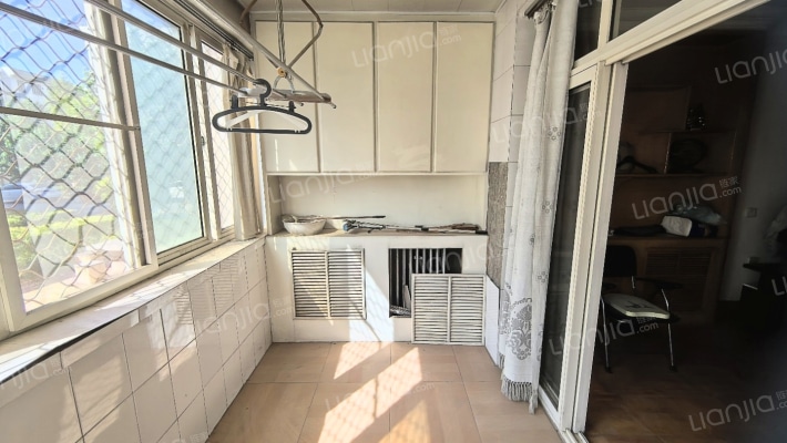 新安小区 物探二号院 低楼层 上下楼方便-阳台
