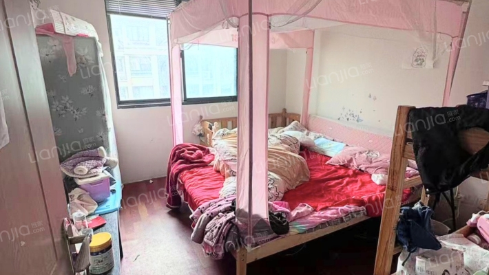 海盛家园二手房实景图