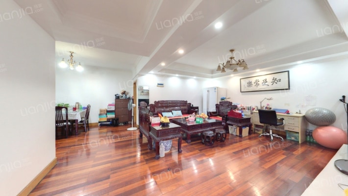 中华东波小区二手房实景图