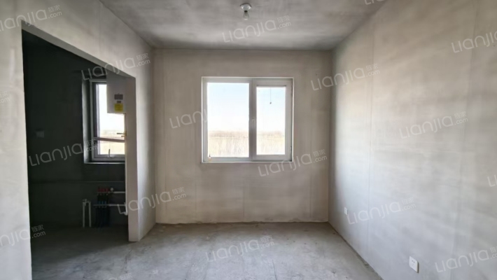 急售三利东区大三居，三阳开泰户型，价格美丽-餐厅