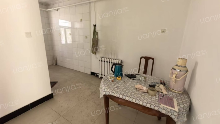 此房满五 南北通透格局  交通便利 配套齐全-餐厅