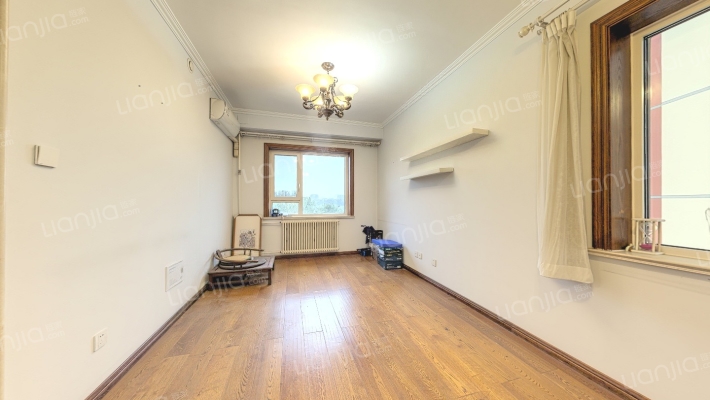 彩电小区二手房实景图