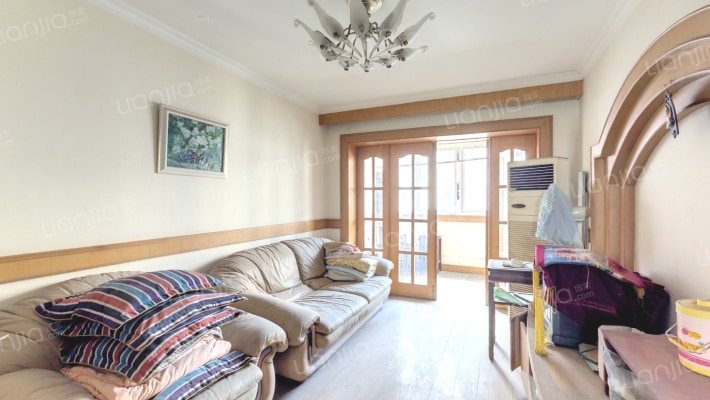 泰成花苑二手房实景图