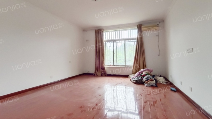 圣泉花园二手房实景图