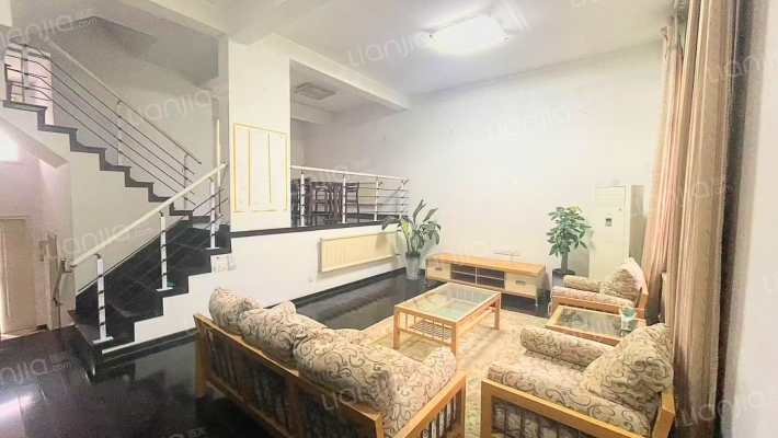 久隆凤凰城翡翠苑二手房实景图