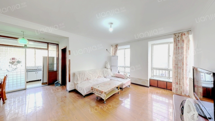 红卫小区二手房实景图