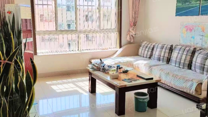 宝龙A区二手房实景图