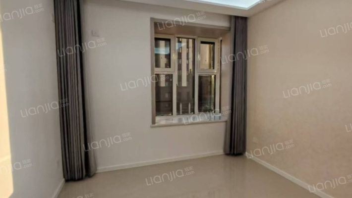 精装修10万标准二居，房主换房诚心出售45万-卧室B