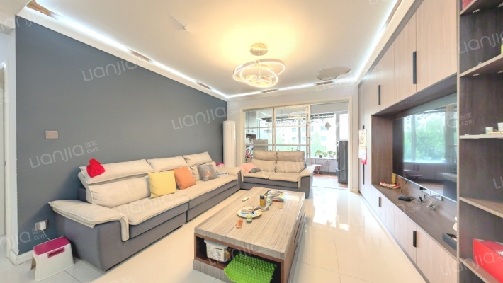 黄金国际二手房实景图