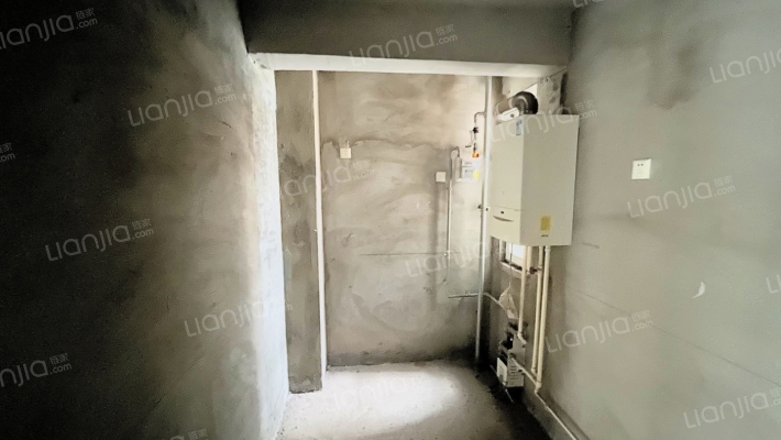 范阳路南北通透三居，电梯房，宜家旺广场-厨房