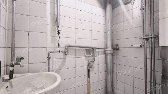 优房急售 全阳两居 采光好 楼层好-卫生间