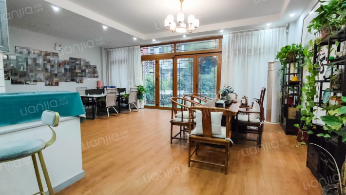 地平麓湾二手房实景图