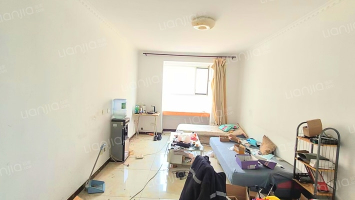 水岸花城南北通透两居室中高楼层采光视野好-客厅