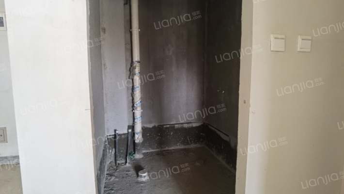 永济公园旁环境优美，大社区交通便利，出行方便-卫生间