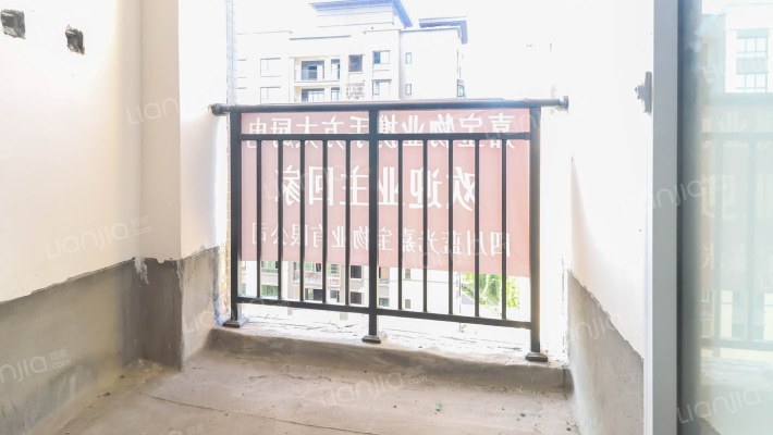 河东 川教后的位置 属于大学城 房子才接房全新的电-阳台