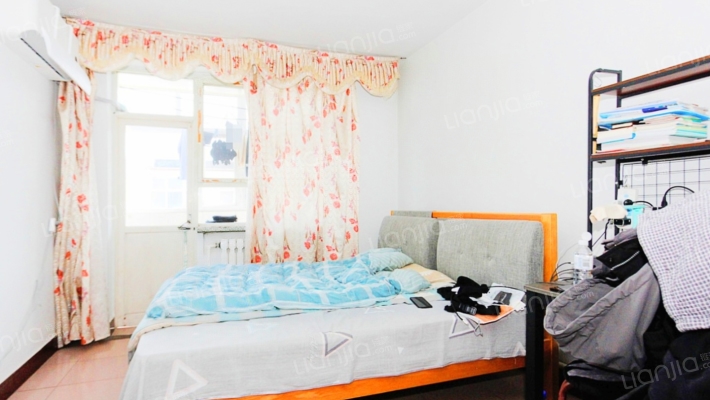 马路东燕兴社区二手房实景图