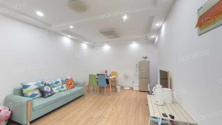 春城家园B区二手房实景图