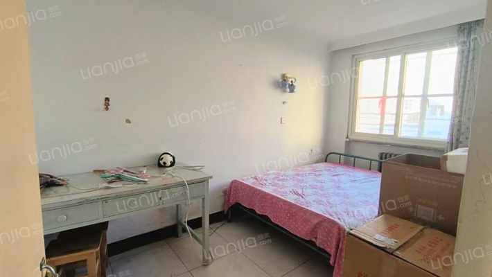 范阳路矿山局家属院南北通透小三居-卧室C