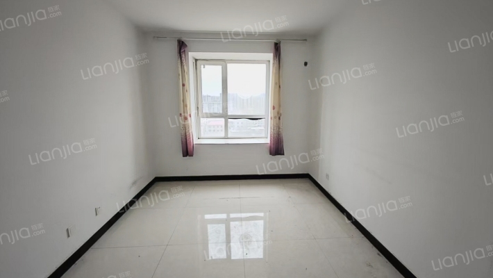 南北通透两居室，中间楼层，采光好。业主靠谱-卧室A