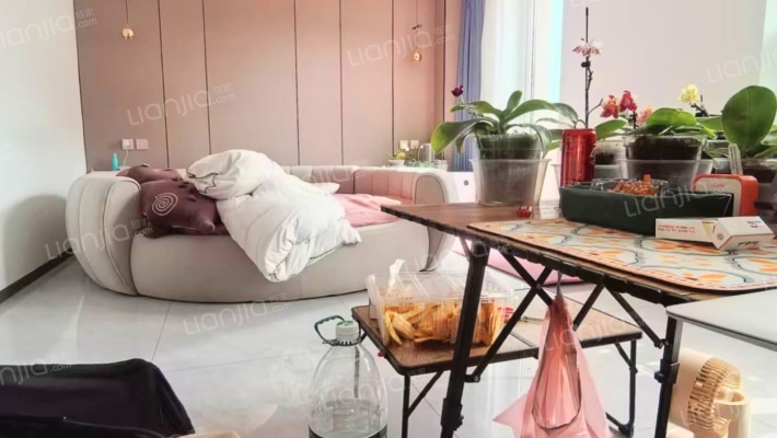 哈佛小镇子 大院子  还是精装修  您说哇塞不哇塞吧-卧室C