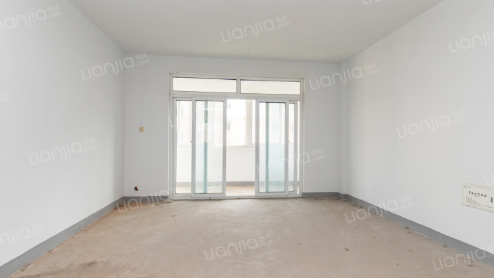 迈村新城二手房实景图