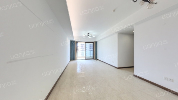 越秀逸府二手房实景图