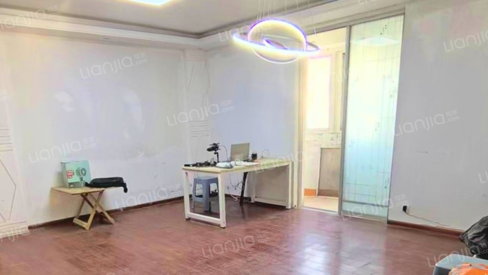 饮食服务公司宿舍楼二手房实景图