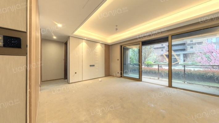 绿地新里铂瑞公馆二手房实景图