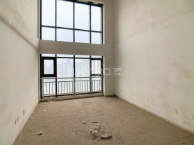 急售！杏坛空中复式 挑空客厅 带储藏室 证满5年有钥匙