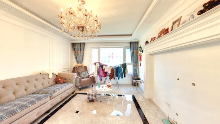 保利拉菲公馆C区二手房实景图