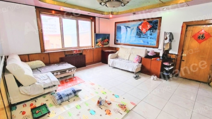 建材小区二手房实景图