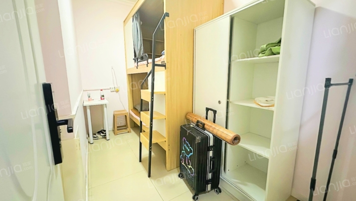 拓展大厦商务区二手房实景图